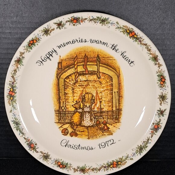 Holly Hobbies Christmas 1972 Commemorative Edition Collector's Plate 10 Inch - Picture 9 of 10
